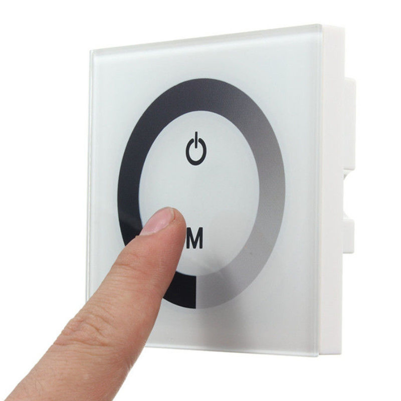 De muur zette LEIDENE van 12V 24V Verlichtings Schemerigere Schakelaar voor het Enige Licht van de Kleurenstrook op